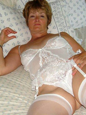 naughty full-grown housewives amature adult home pics