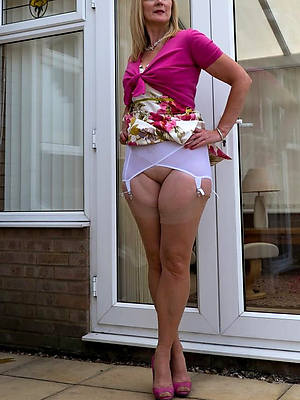 unconforming hd mature amateur solo