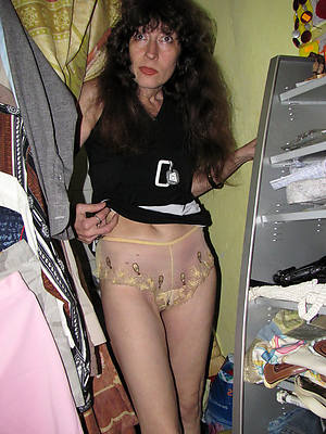 elegant off colour mature private pics