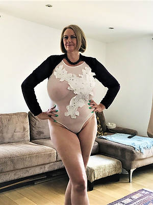 petite non nude mature women free porn pics