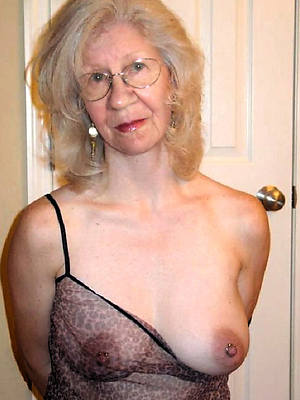 naked 60 plus women