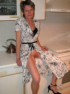 full-grown lady upskirt sex pics