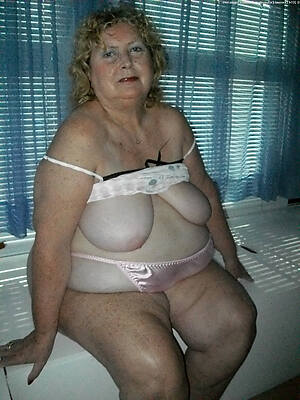 naked pics of natural grown-up grandma pussy