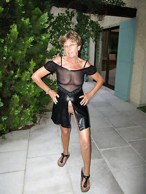 naked pics of sexy real grown up amateurs