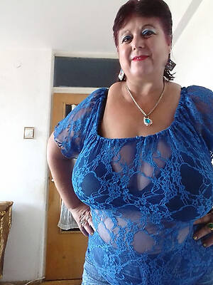 free hd sexy dressed mature porn pics