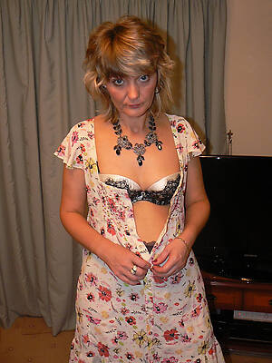 free pics of women sexy dresses