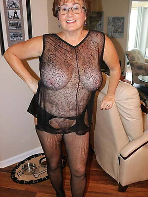 X-rated mature ladies in nylons porn