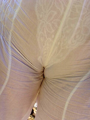 off colour women everywhere cameltoes pics