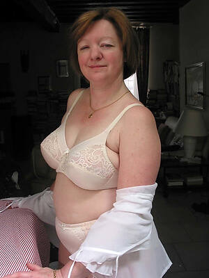 sexy mature ladies roughly lingerie pictures