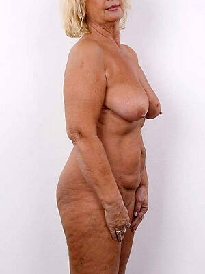 amazing naked women solo